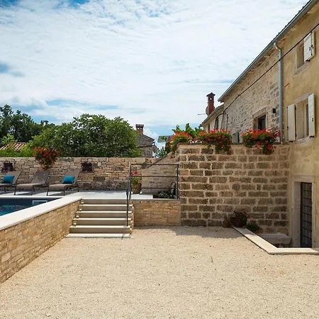 Kurili No14 Tatil Evi *
