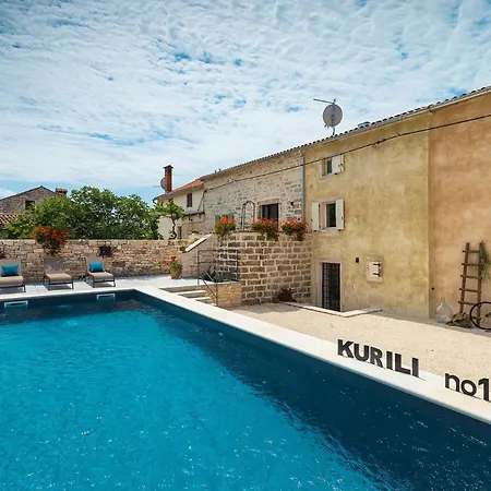 Kurili No14 Holiday home *